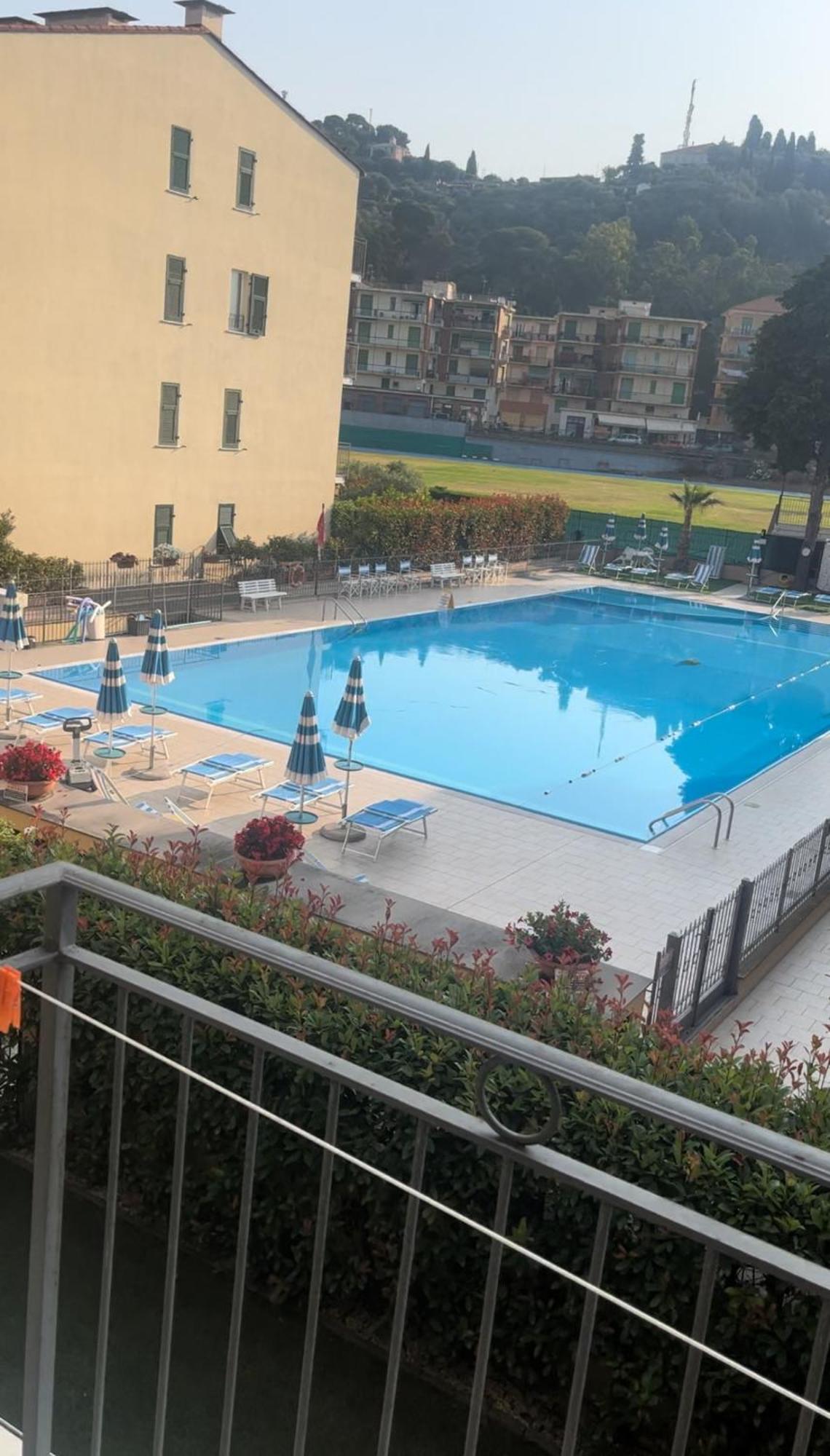 Studio Mer Piscine Cala Di Sole Imperia Italie Mono Locale Une Seule Piece Kültér fotó